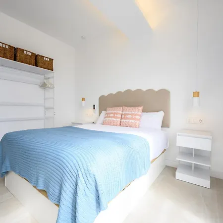 Luxury Oceanfront 3 Bedrooms & 2 Bath By 10tosea דירה