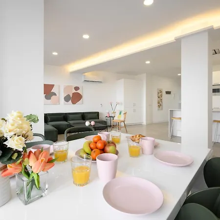 Apartment Luxury Oceanfront 3 Bedrooms & 2 Bath By 10tosea