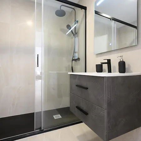 Luxury Oceanfront 3 Bedrooms & 2 Bath By 10tosea פואנגירולה